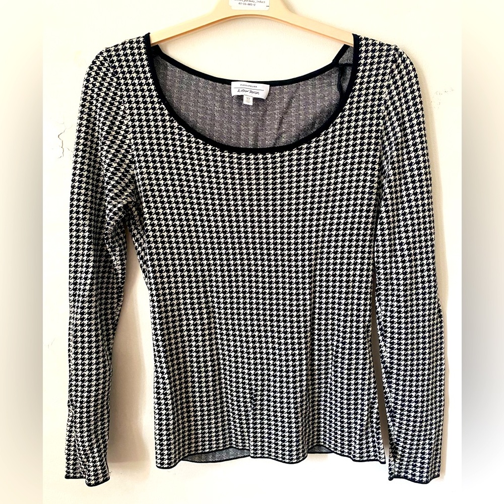 & Other Stories Black and White Houndstooth Scoop Neck Long Sleeve Top